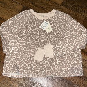 Women’s crewneck